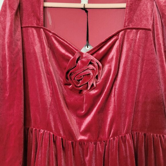 Ava & Viv Womens 1X Red Velvet Long Sleeve Dress With Rose Accent - Picture 5 of 9